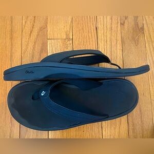 OluKai Womens Ohana Sandals 9 Black NEW